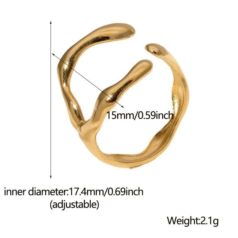 Gold ring with measurements and weight details on a white background